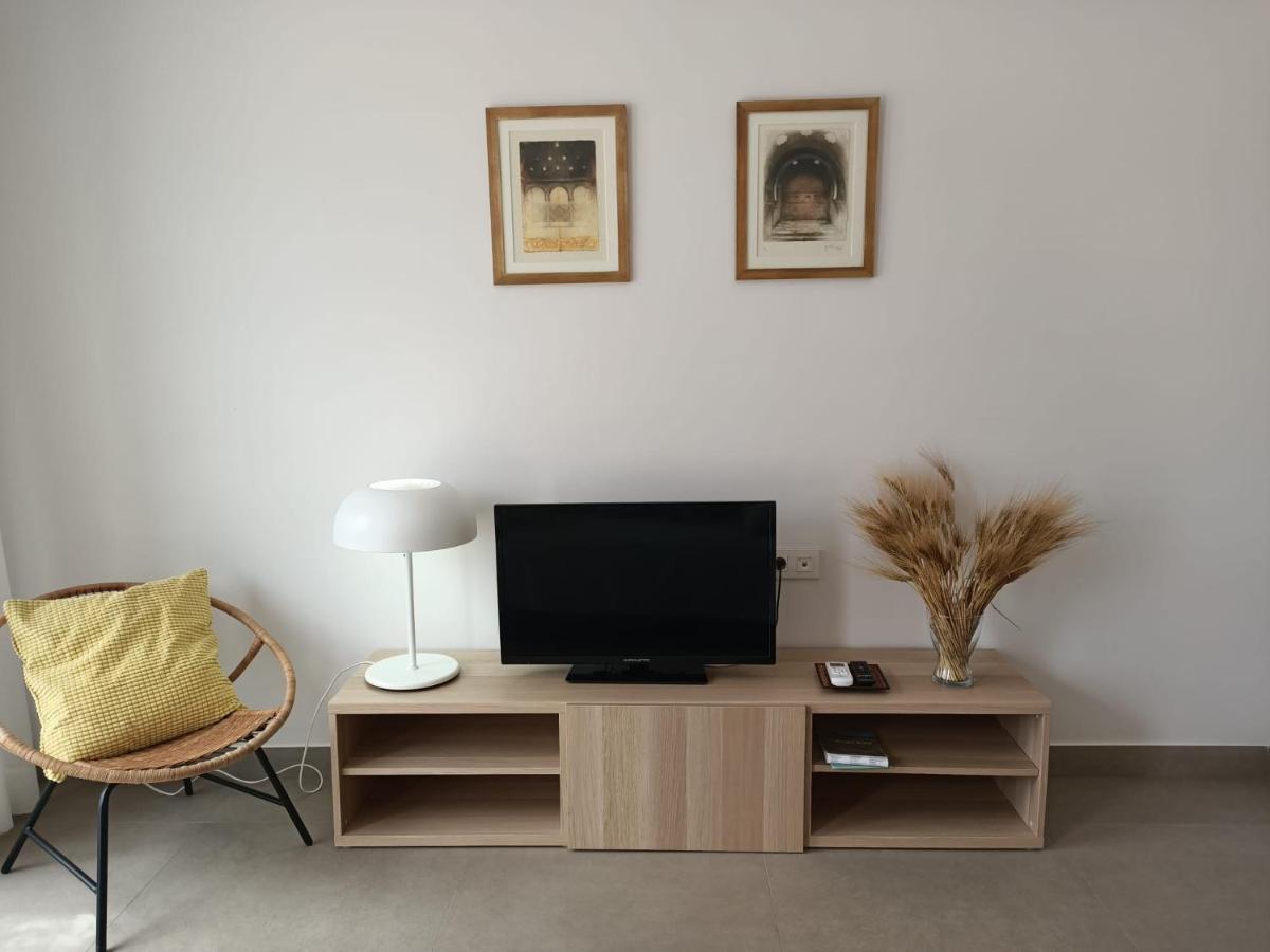 Apartamentos Madreselva Fernan Perez Exteriör bild