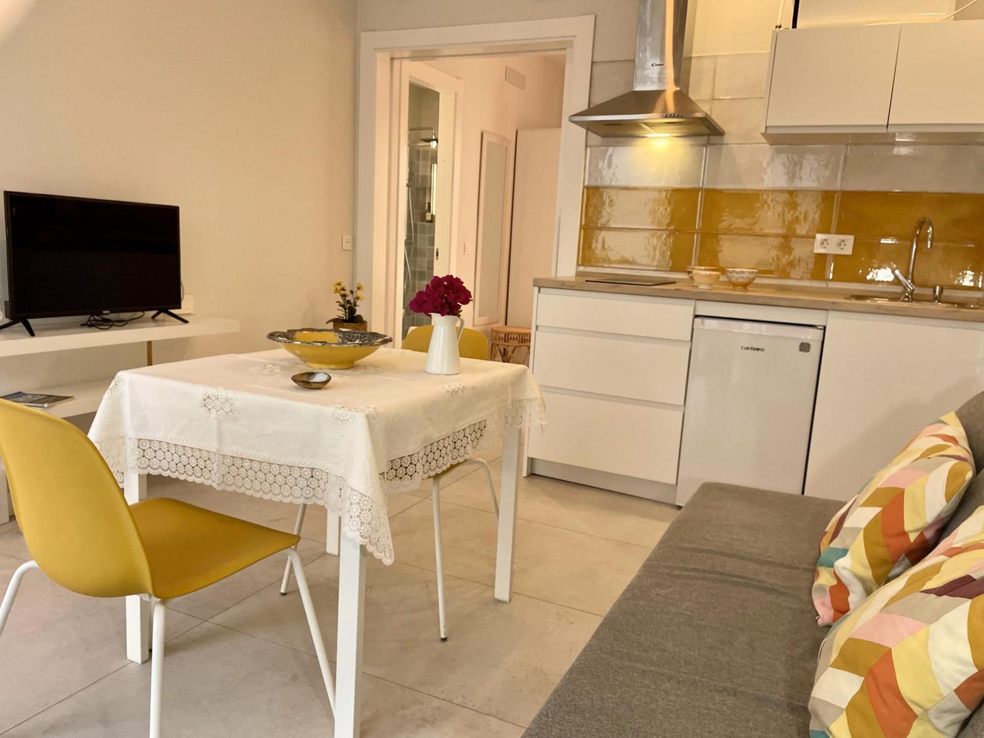 Apartamentos Madreselva Fernan Perez Exteriör bild