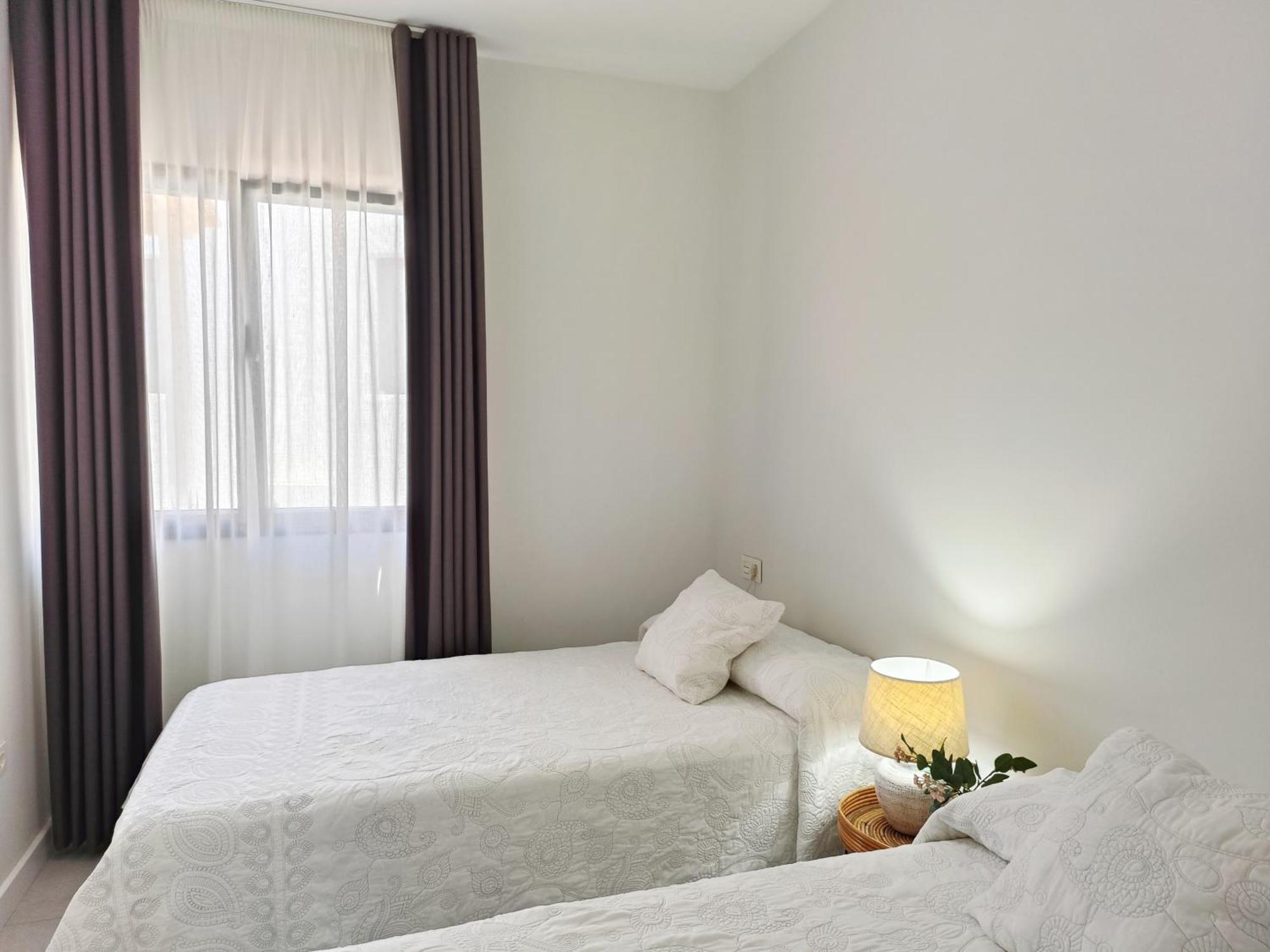 Apartamentos Madreselva Fernan Perez Exteriör bild